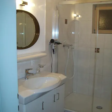 Grein 3*
